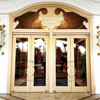 balanced door_Wynn Palace